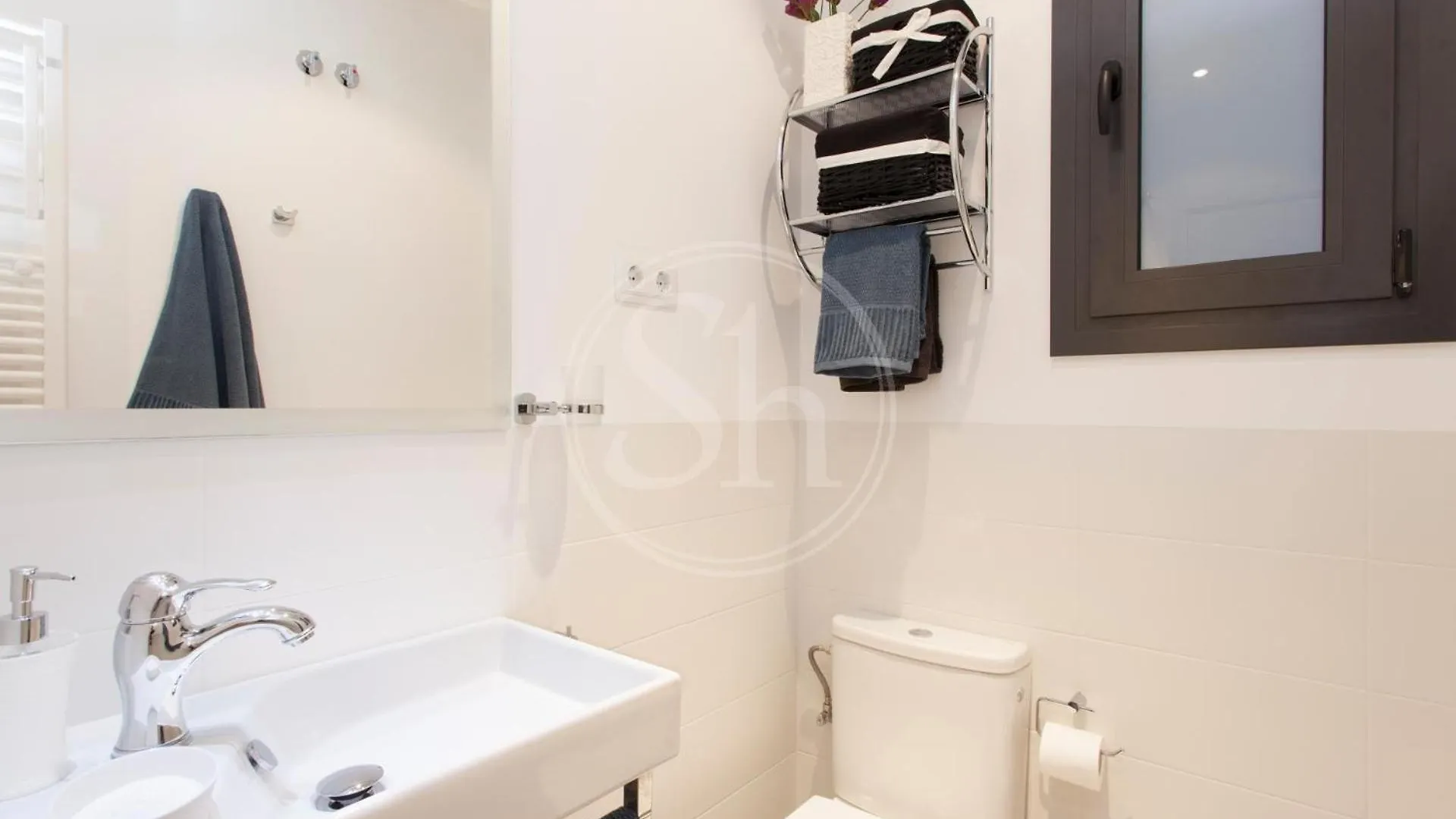 Modern Eixample Apartment Барселона 0*,